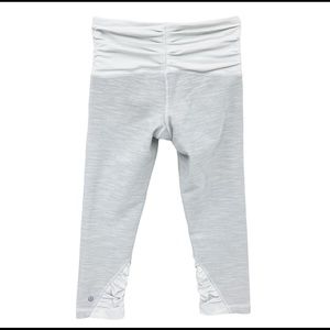 LULULEMON Embrace Capri Crop Legging Ruched Gray